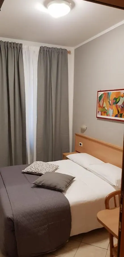 **  Hotel Astor Pisa İtalya