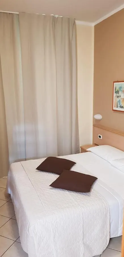 **  Hotel Astor Pisa İtalya